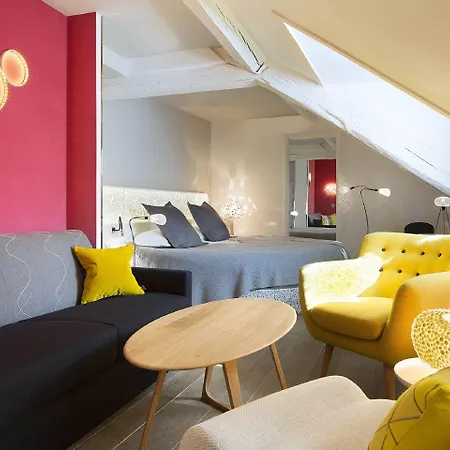 Chavanel Hotel 4*